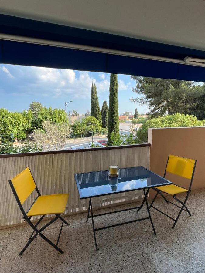 T2 Avec Terrasse & Parking A 5 Min Du Centre, 10 Min Des Plages Hyères Kültér fotó