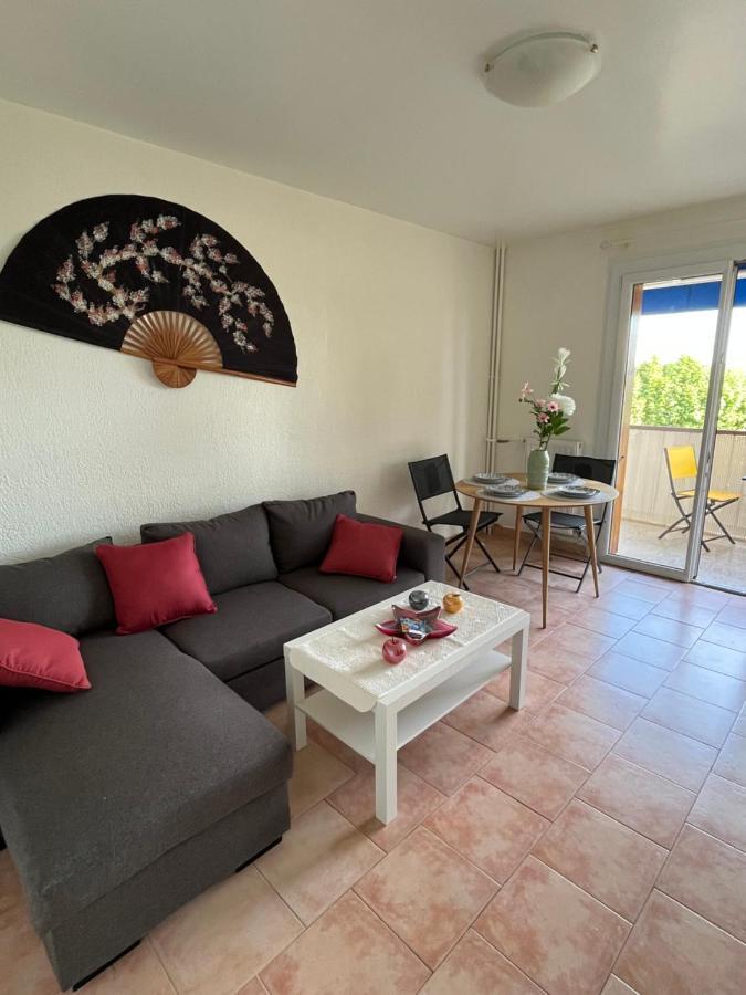 T2 Avec Terrasse & Parking A 5 Min Du Centre, 10 Min Des Plages Hyères Kültér fotó