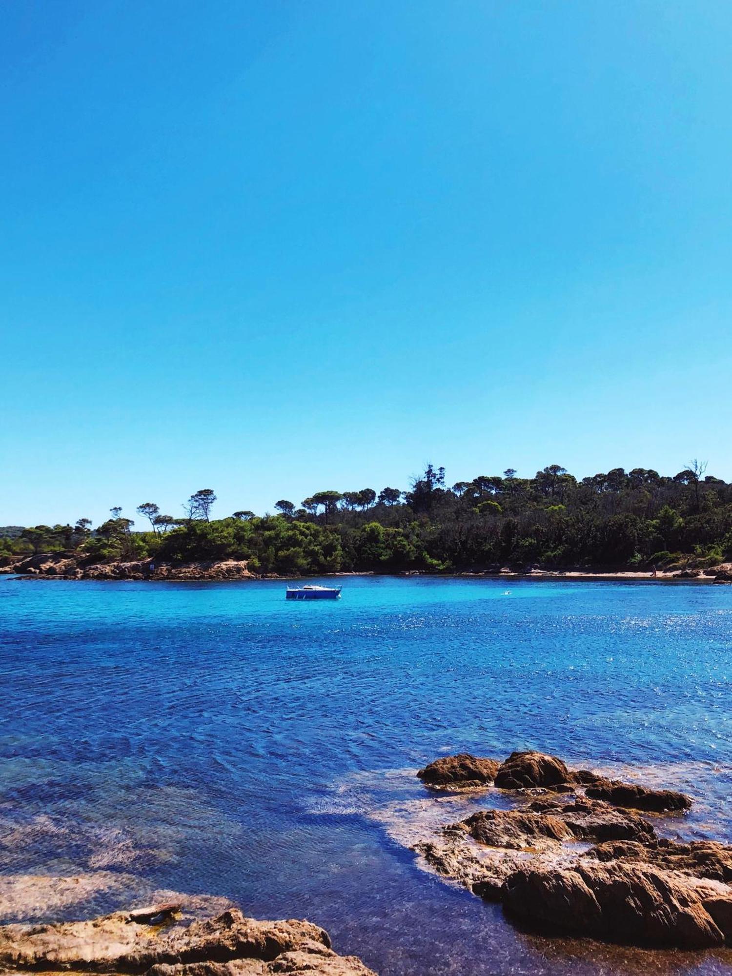 T2 Avec Terrasse & Parking A 5 Min Du Centre, 10 Min Des Plages Hyères Kültér fotó